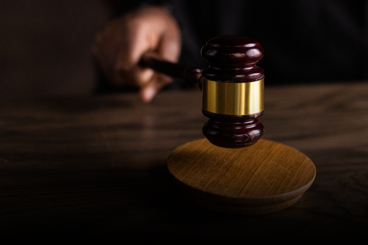 Cómo Defenderse Contra una Orden de Protección (OFP)