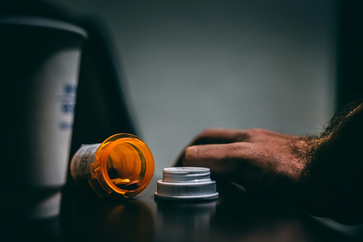 ¿Enfrentas cargos por una felonía de drogas en Minnesota? Esto debes saber