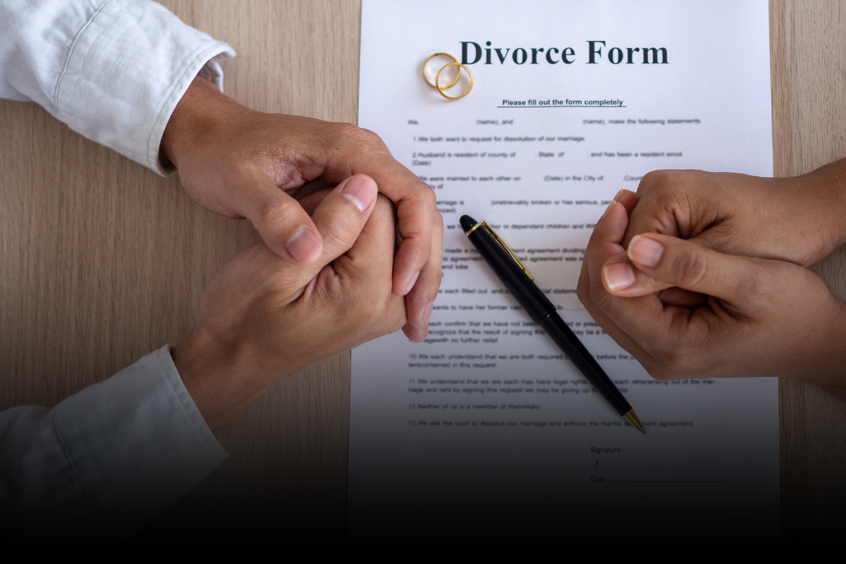 ¿Qué debo hacer si mi ex no está cumpliendo con nuestro decreto de divorcio en Minnesota?