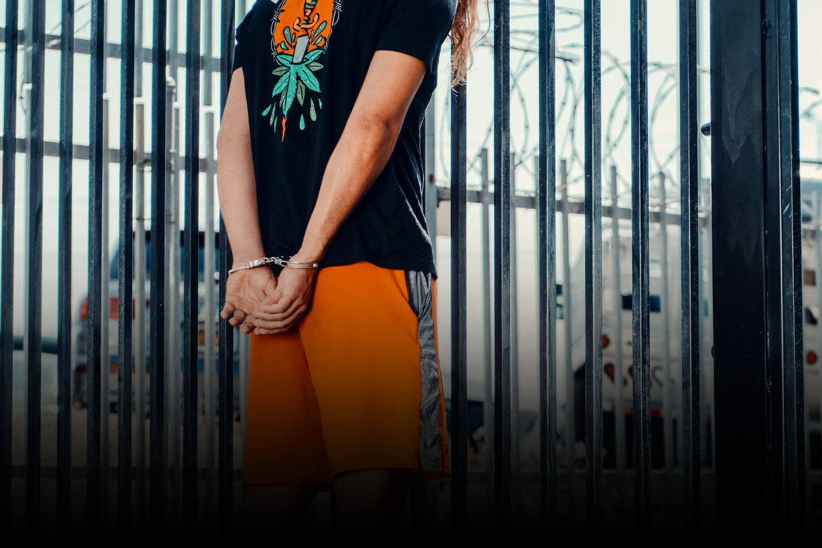 ¿Qué pasa si enfrento un cargo por felonía grave de drogas por primera vez en Minnesota?