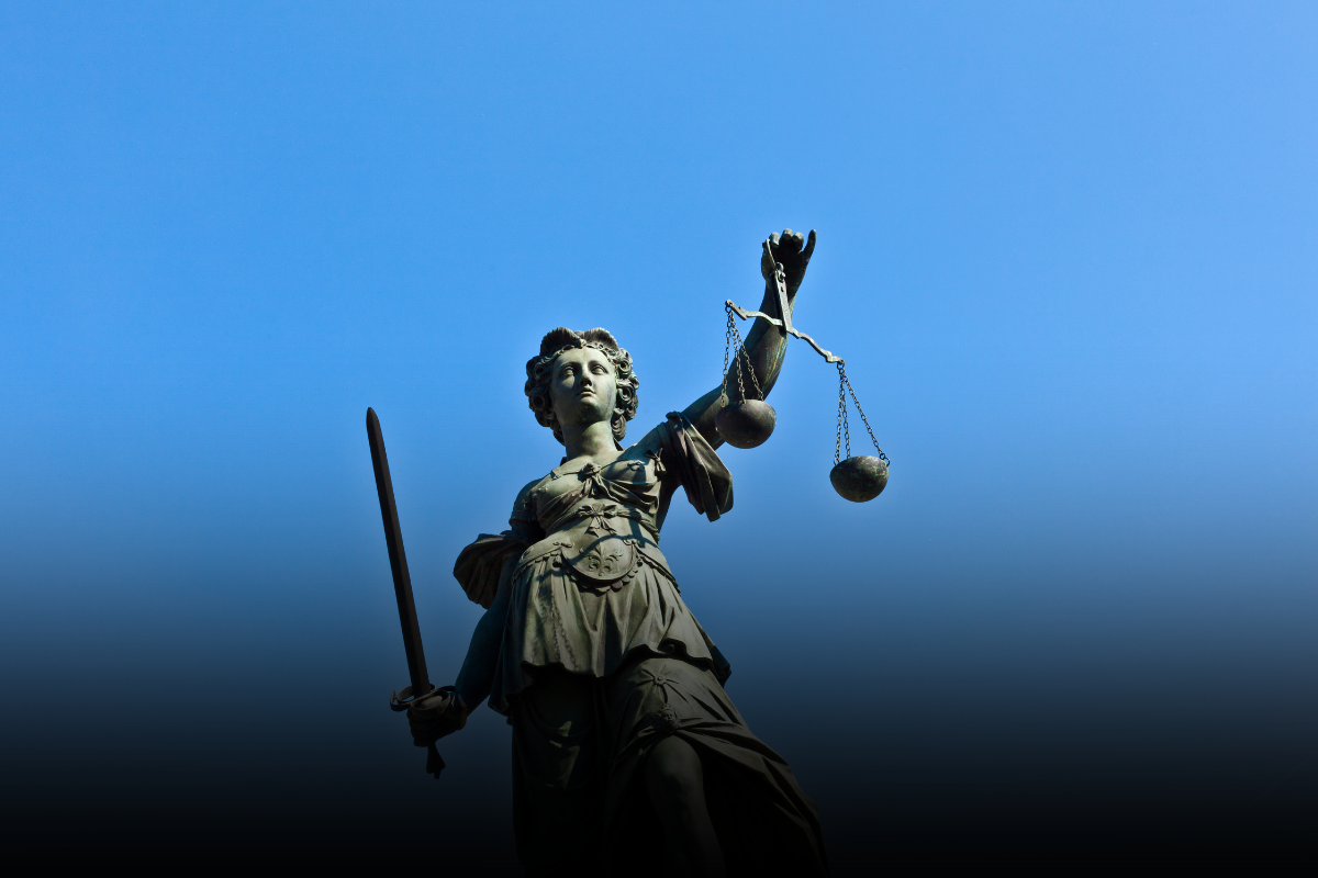 ¿Es la conspiración un delito grave en Carolina del Norte? Elementos y defensas