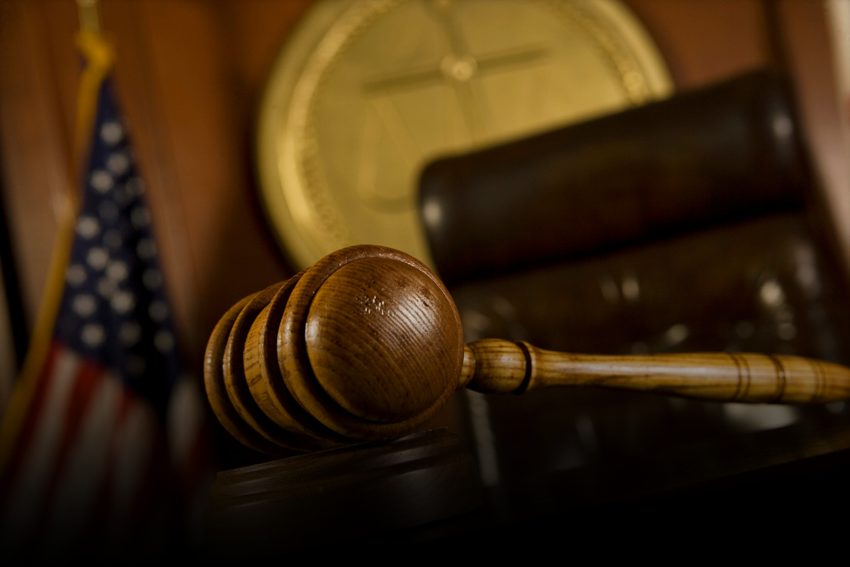 Multas, tarifas y recargos en casos penales de Minnesota: Qué esperar