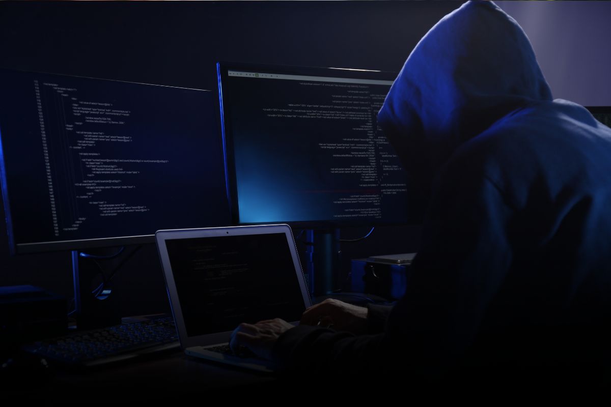 Cómo defenderte contra cargos de delitos sexuales en internet en Minnesota