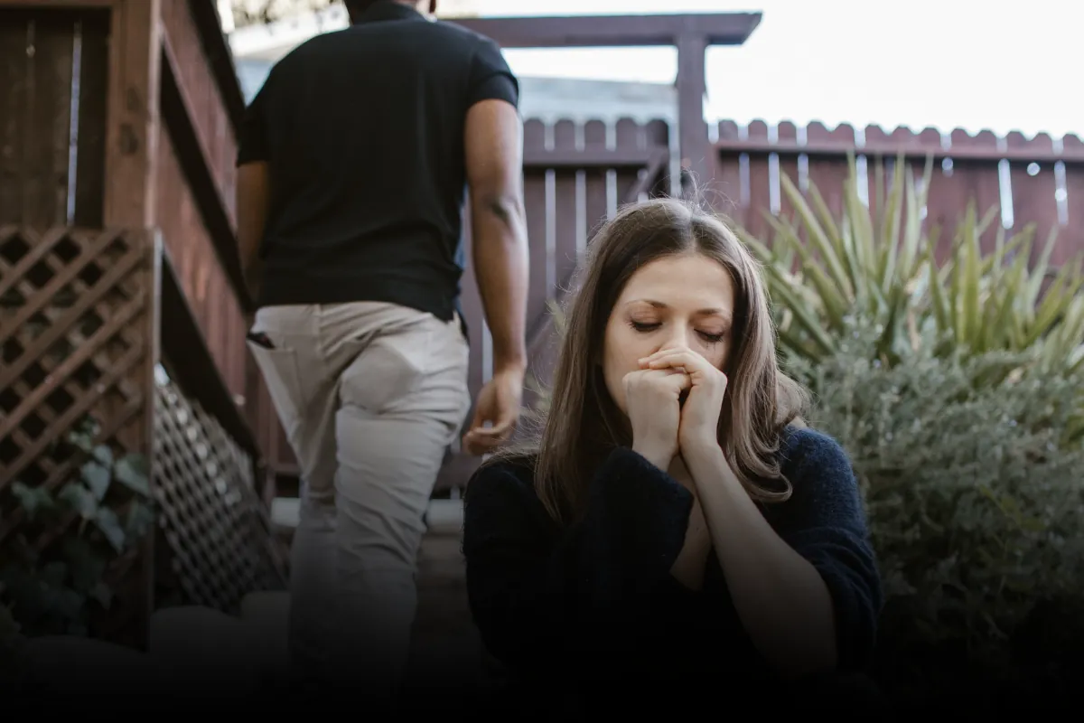 Qué se considera abandono en un divorcio en Minnesota